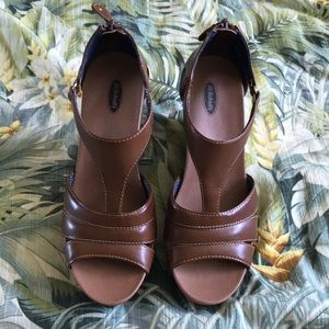 Dr Scholl’s Tan Wedges